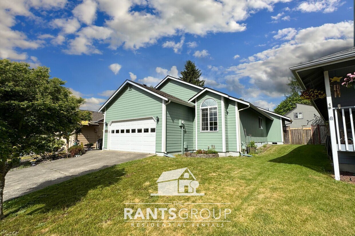 Primary Photo - 3-Bedroom, 2-Bath Gem in Walkable Lacey Ne...