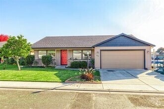Building Photo - 606 Karic Way