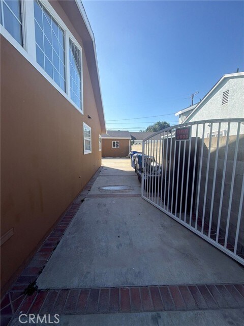 Building Photo - 8404 Borson St