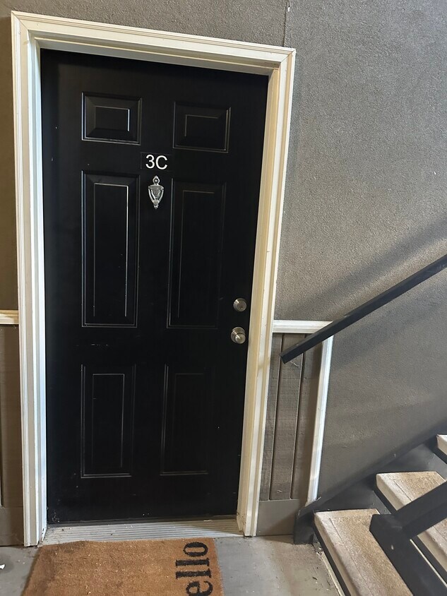 Foto principal - 745 Walker Sq