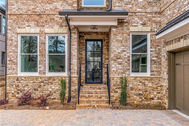 Foto del edificio - 909 Sunny Meadows Ln