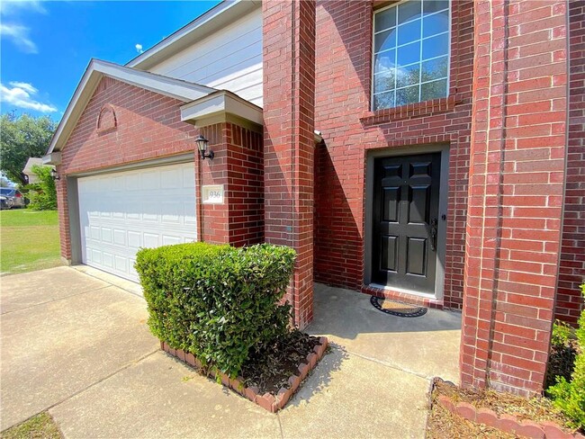 Building Photo - 936 Twisted Fence Dr