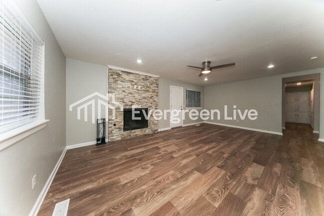 Building Photo - 609 Banner Ave