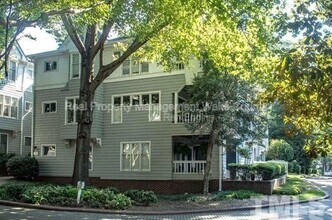 Building Photo - 700 Bishops Park Dr