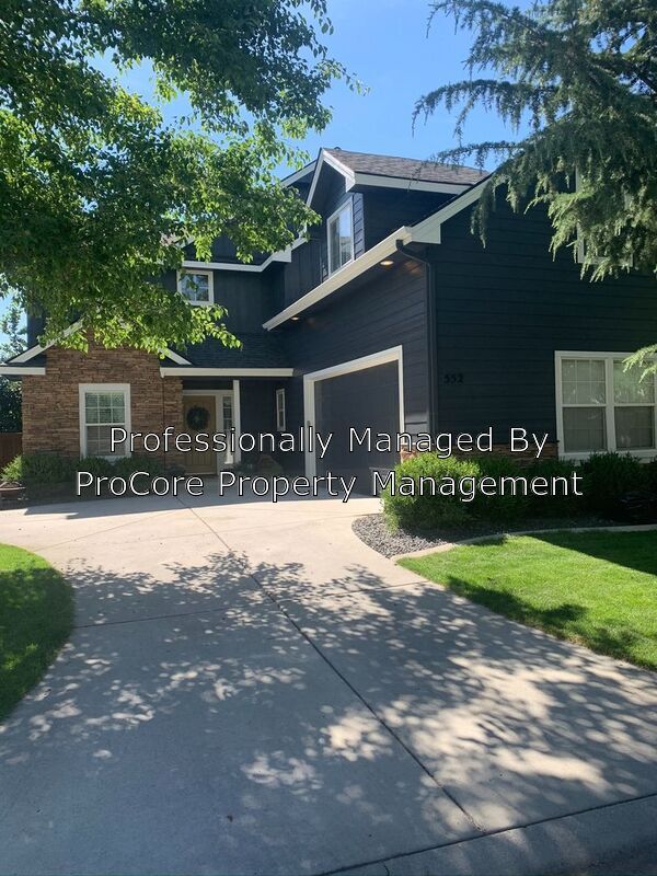 Primary Photo - 552 E Whitney Ct