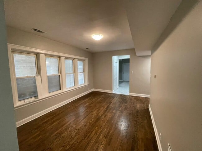 Dining Room - 8111 S Evans Ave