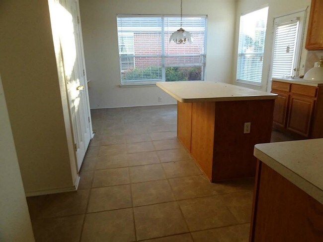 Foto del edificio - 323 Thorpe Springs Dr