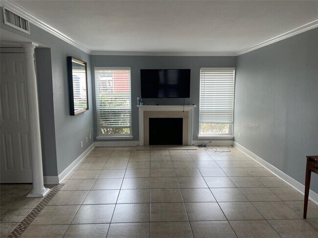 Foto del edificio - 18101 Heritage Ln