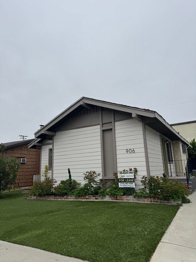 Foto del edificio - 906 Dawson Ave