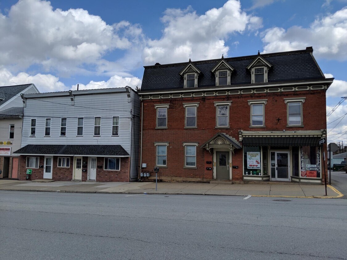 577 Nixon Ave Unit 577B, Indiana, PA 15701 Apartment for Rent in