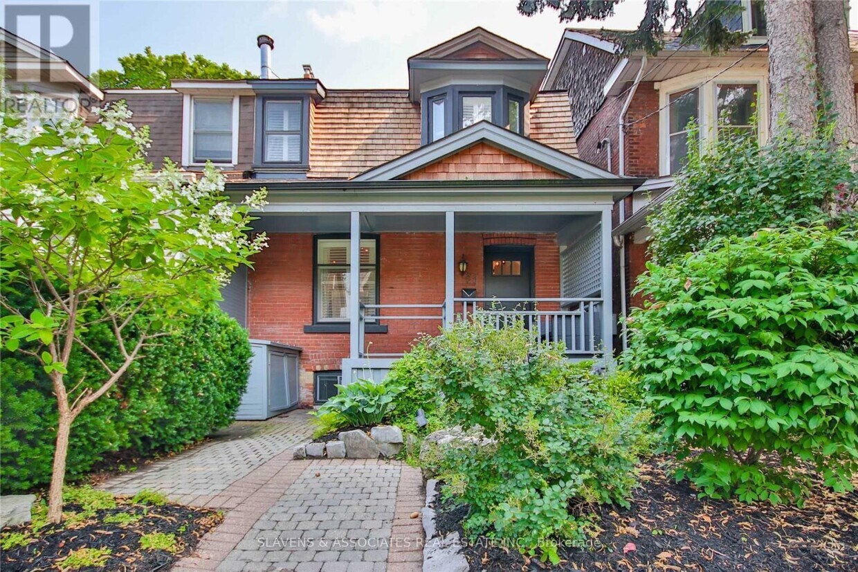 Primary Photo - 21 Dearbourne Ave