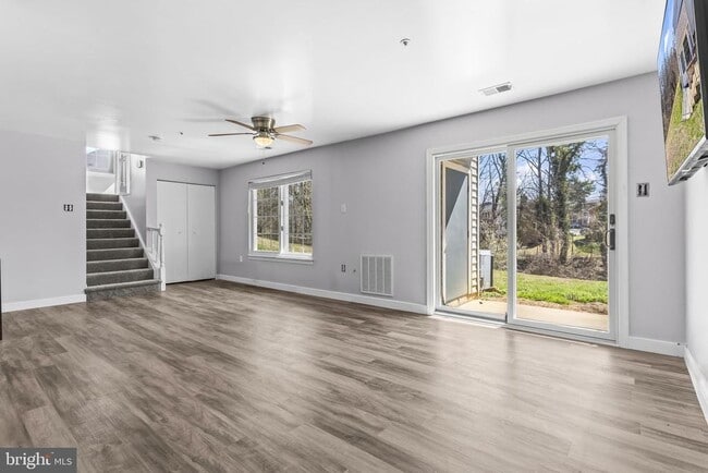 Foto del edificio - 8730 Grasmere Ct