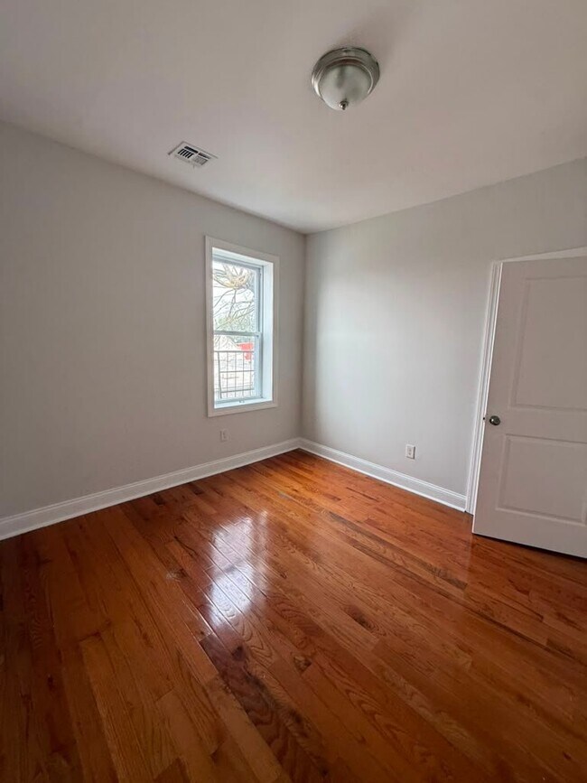 Foto del edificio - 162 Bergen Ave