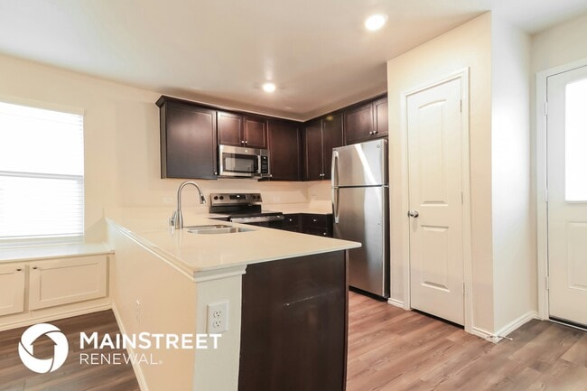 Building Photo - 5213 Longshadow Dr