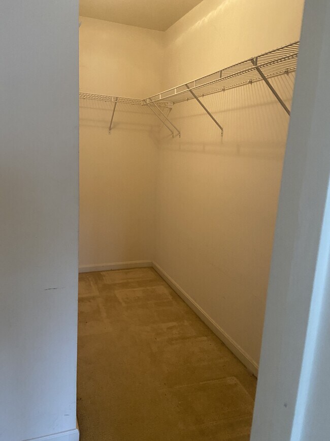 Foto del edificio - 305 N Old Dominion Ln