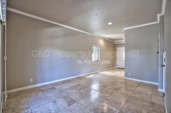 Building Photo - 815 Alice St