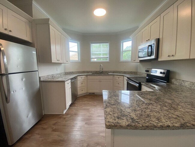 Building Photo - PRE-LEASING FOR AUGUST 2026!