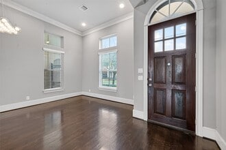 Building Photo - 10917 Upland Park