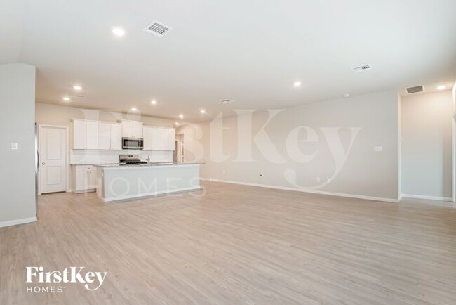 Foto del edificio - 6763 Hatchery Way