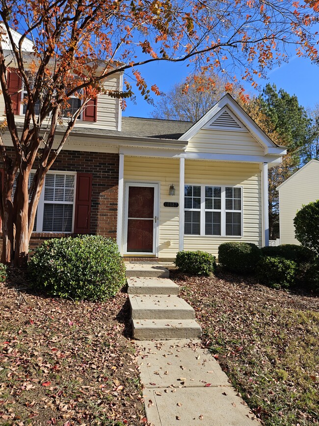 Building Photo - 10887 Holly Ridge Blvd