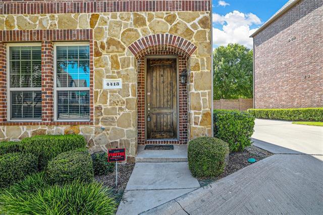 Foto del edificio - 4413 Riverview Dr