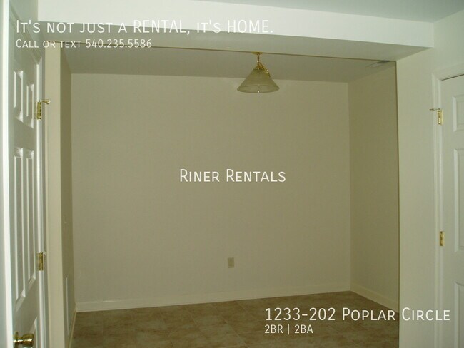 Foto del edificio - 1233 Poplar Cir