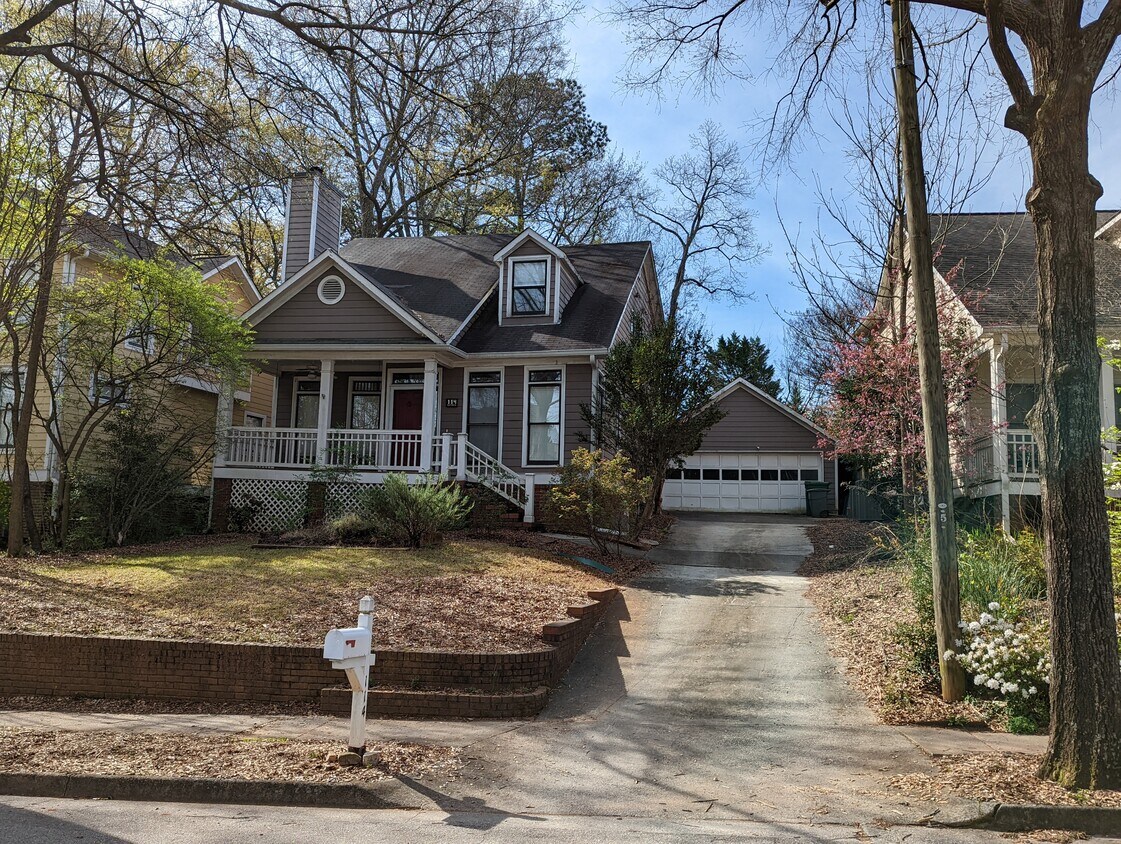 Building Photo - 114 Hibernia Ave