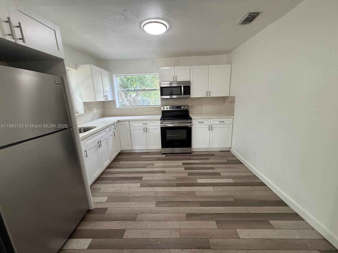 Foto principal - 2813 Dewey St