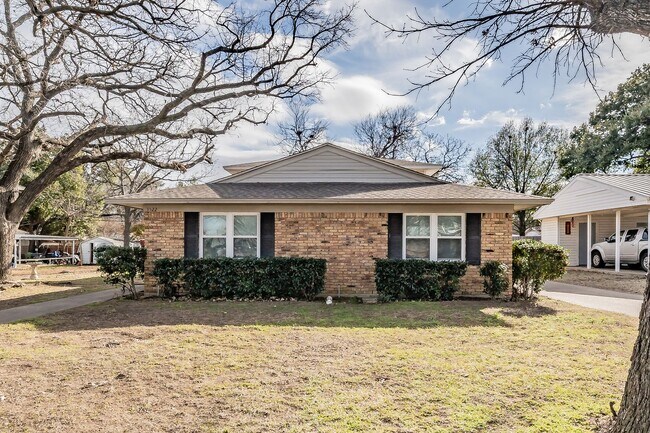 Foto del edificio - Charming Duplex in Arlington *** Move In S...