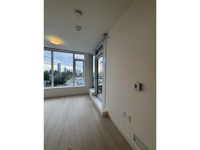 Photo du bâtiment - 13675-1107A 107A Ave
