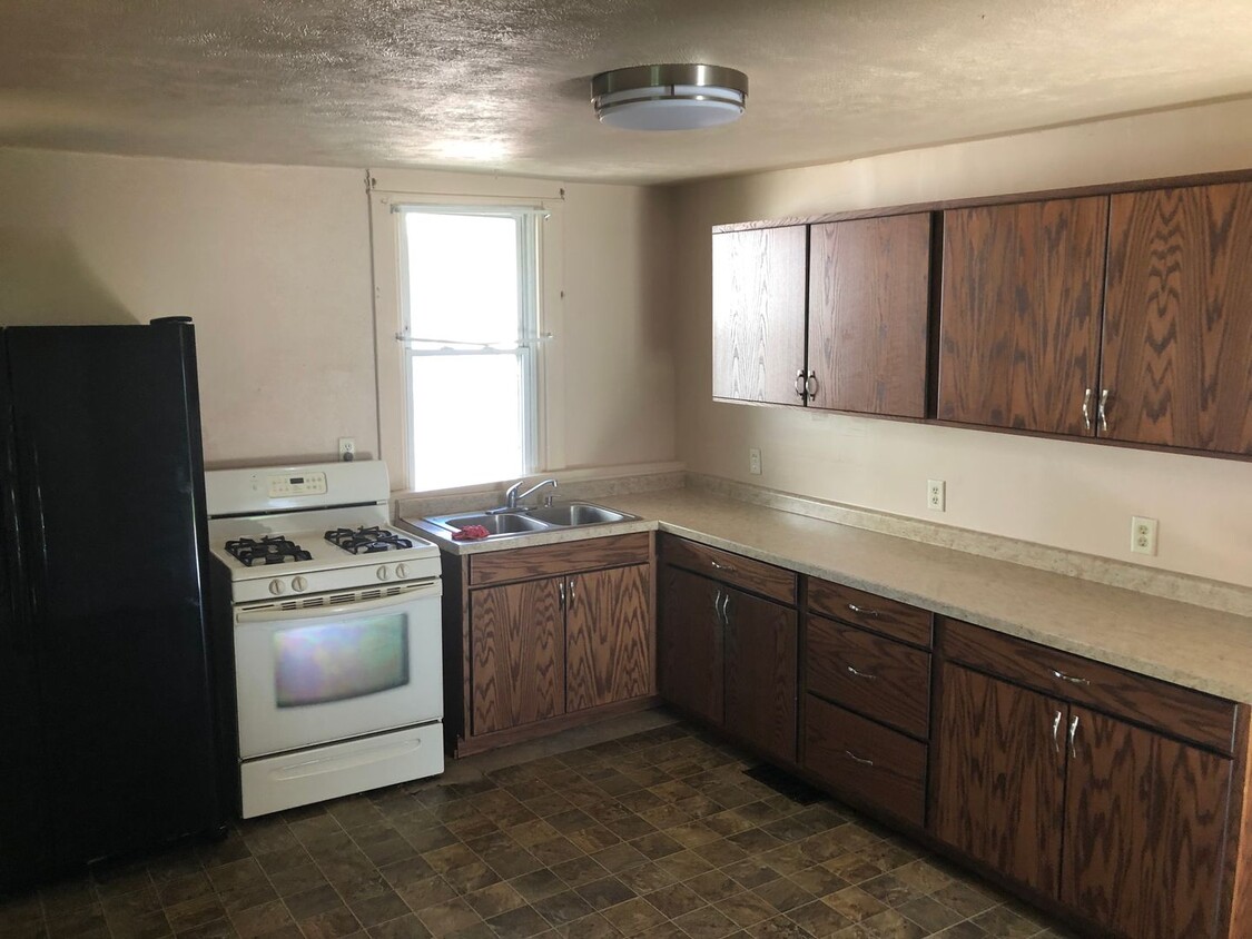 Primary Photo - Looking for great tenants