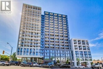 Building Photo - 505-2020 BATHURST St