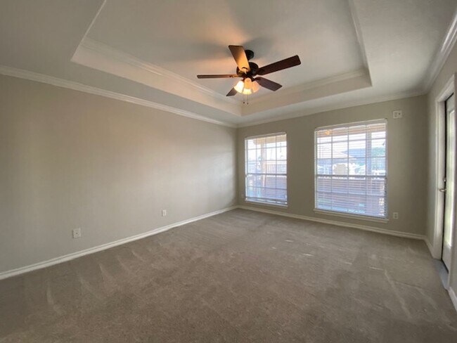 Building Photo - DON’T MISS OUT ON THIS ISLAND GEM!