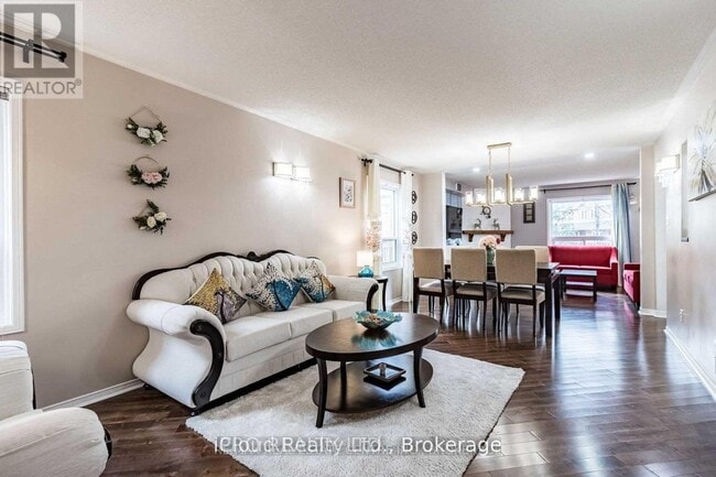 Building Photo - 40 Muirland Crescent