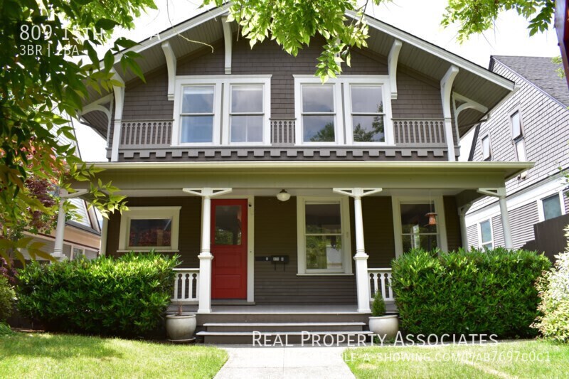 Foto principal - 809 15th Ave