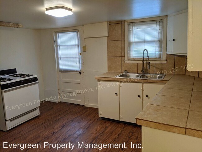 Building Photo - 1421 8th St