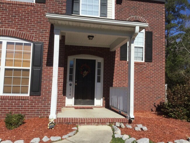 Building Photo - Great 2 story brick home in Summerville
