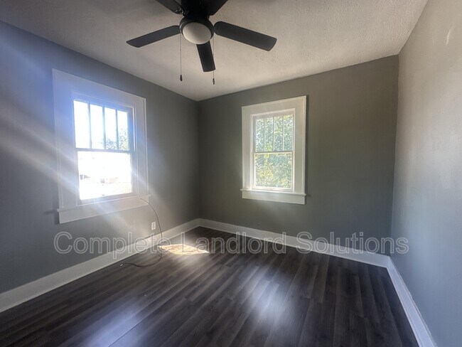 Foto del edificio - 2266-2262 Warren St