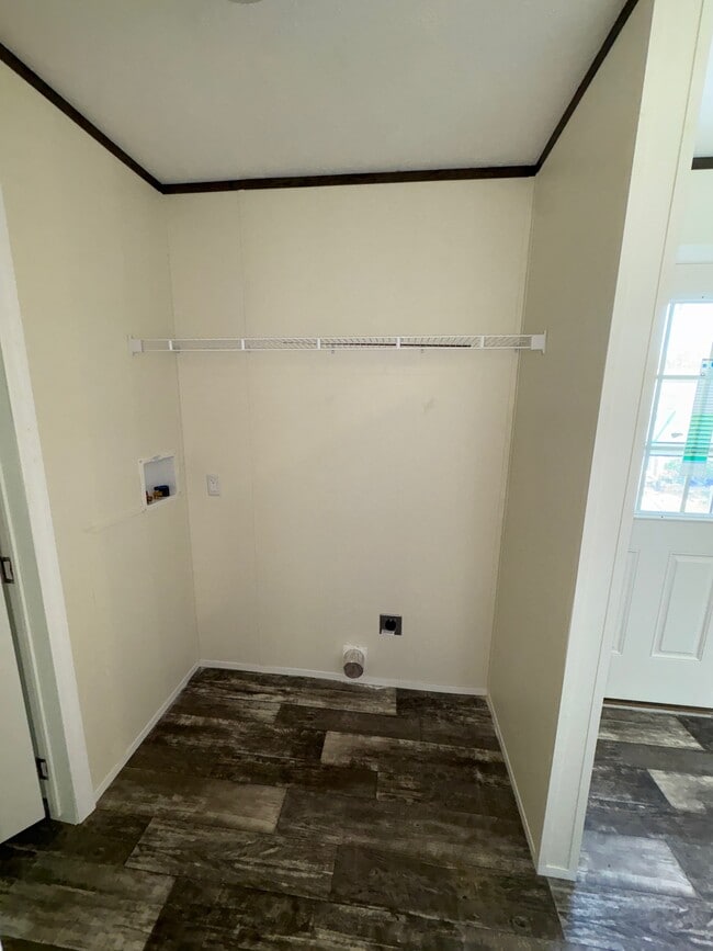 Building Photo - 19 Doe Dr