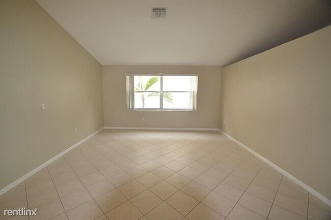 Building Photo - 3 br, 2 bath House - 6634 Waverly Ln