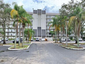 Building Photo - 3100 W Rolling Hills Cir