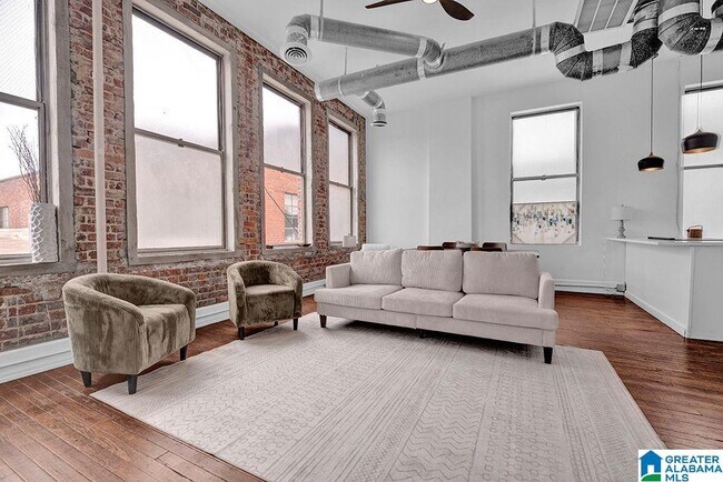 Foto del edificio - 2119 1st Ave N