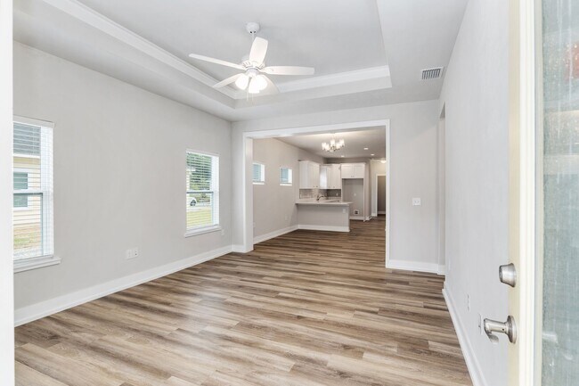 Foto del edificio - Charming 3-Bed, 2-Bath Home with Fenced Yard – Available 7/13/26!