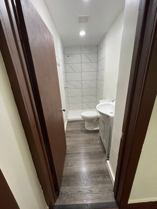 Foto del edificio - 1329 Spruce St