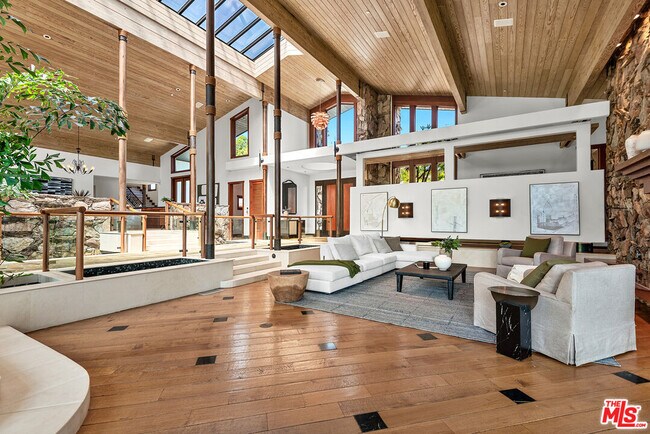 Foto del edificio - 1160 Shadow Hill Way