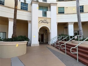 Building Photo - 610 Clematis St