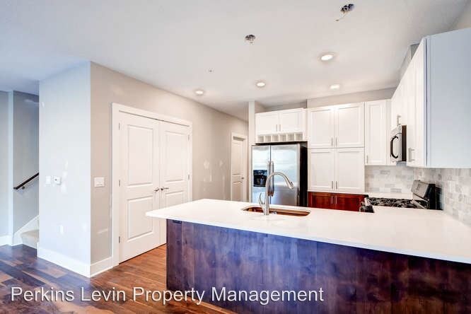 Foto principal - 2817 Girard Ave S