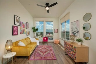 Building Photo - 1107 Shepherd Dr