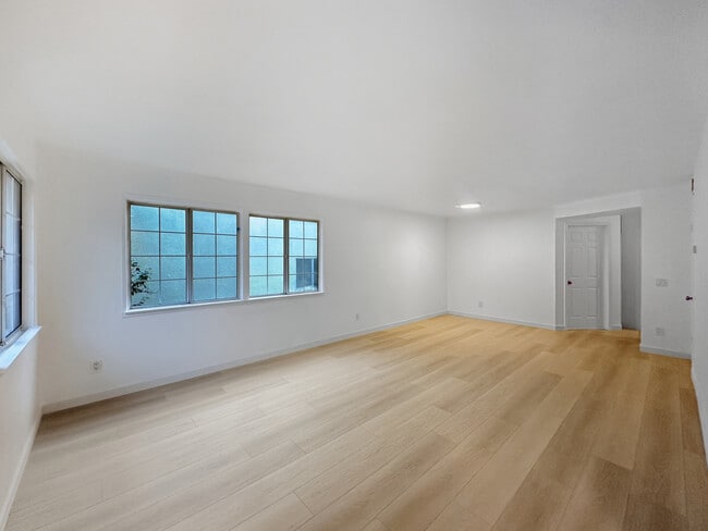 Sala de estar/comedor - 727 E Tujunga Ave