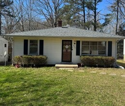 Building Photo - 824 Shirley Dr